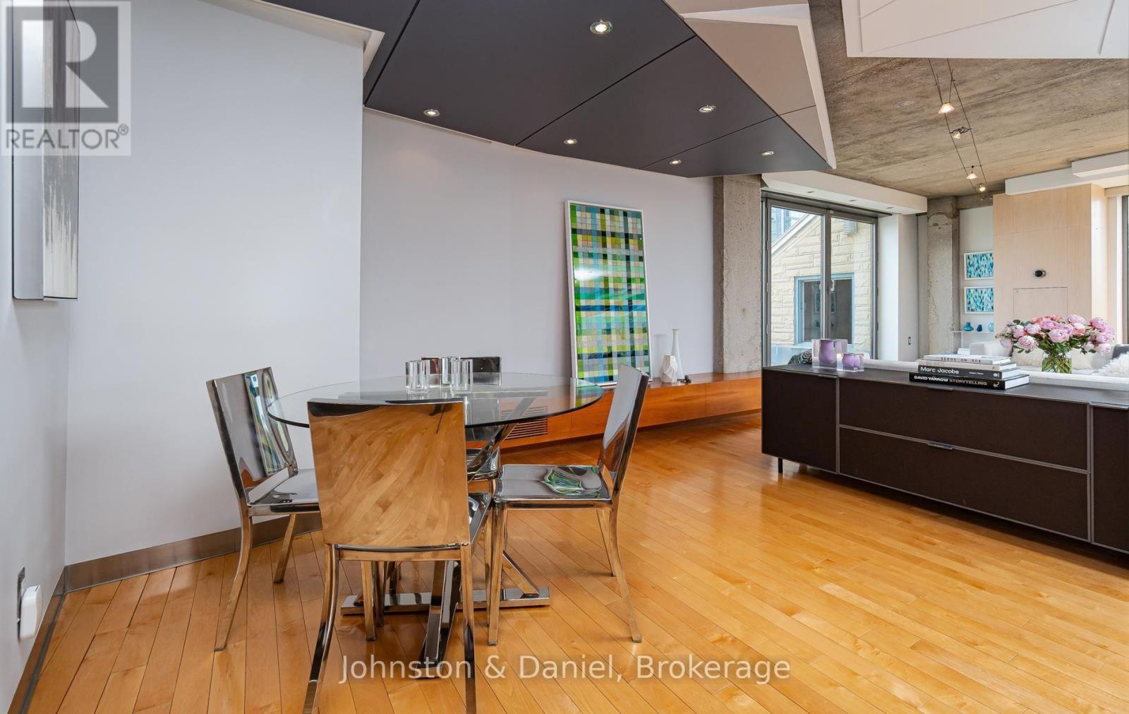 2601 - 71 SIMCOE STREET Toronto (Bay Street Corridor) Ontario Canada M5J2S9 5