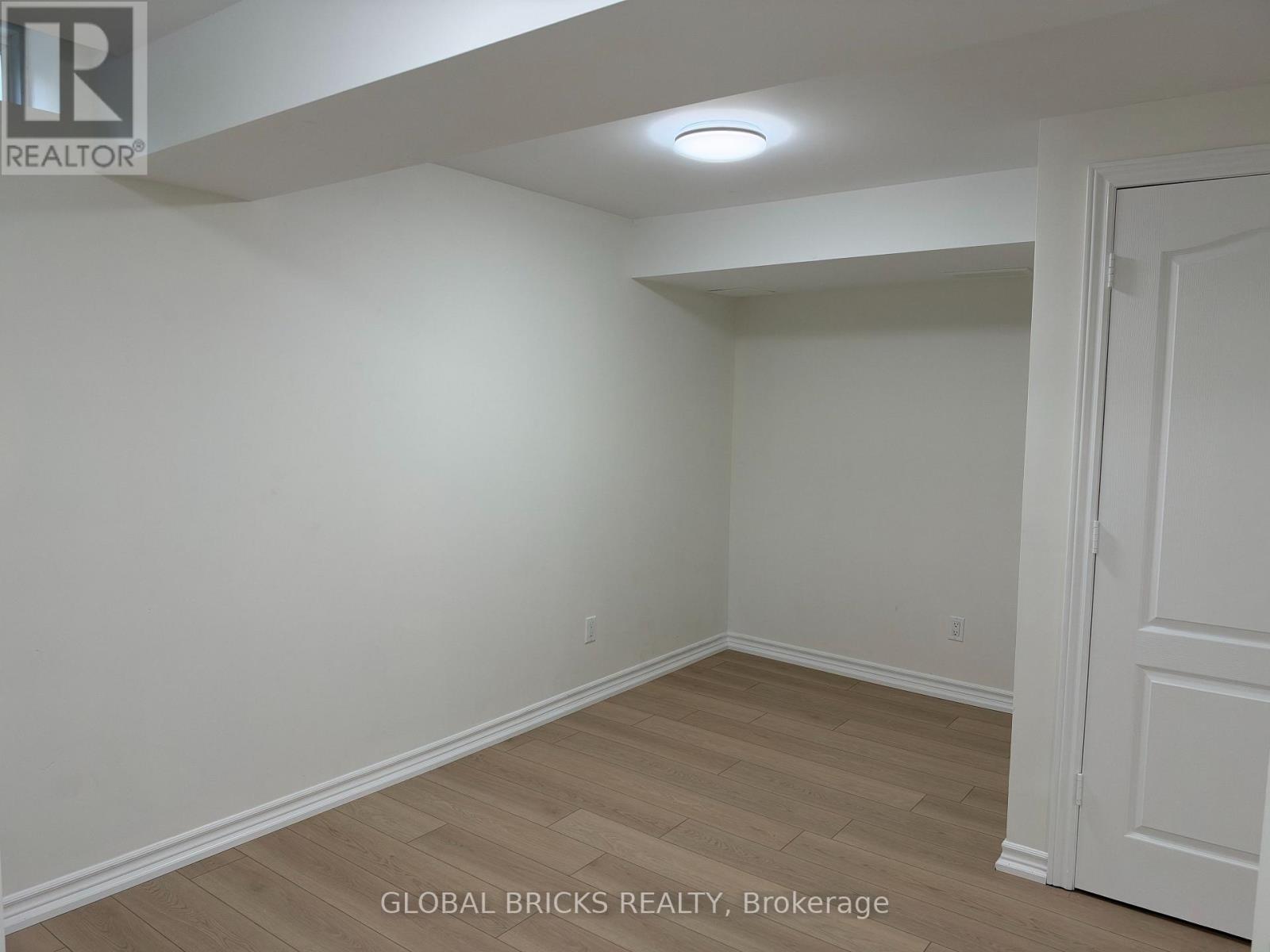 1049 Kennedy Circle, Milton (Be Beaty), Ontario  L9T 5S5 - Photo 16 - W13811452
