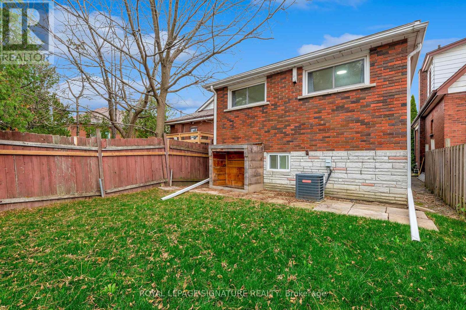 Main - 515 Queensdale Avenue E, Hamilton, Ontario  L8V 1K9 - Photo 11 - X13813180