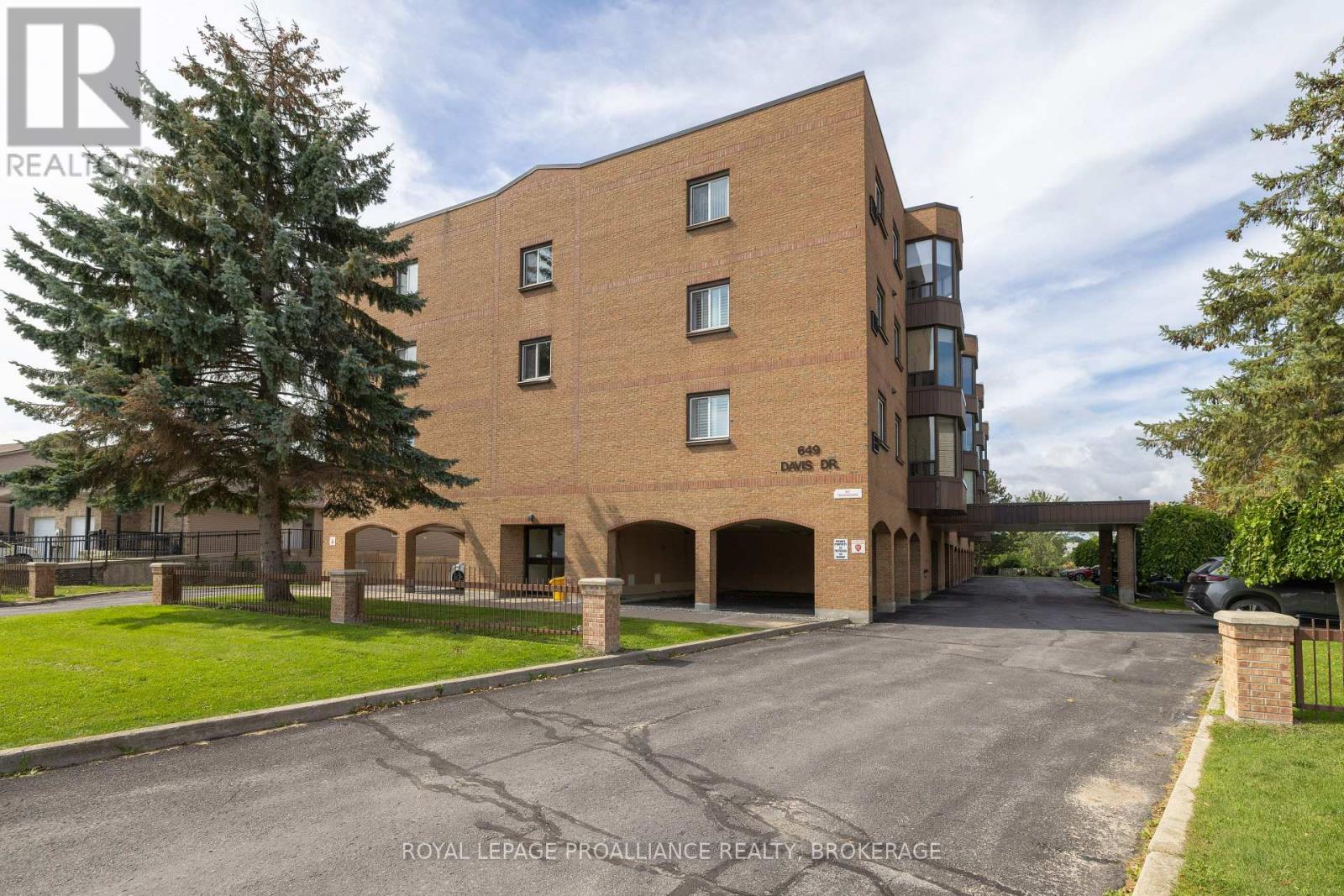 405 - 649 DAVIS DRIVE, Kingston, Ontario