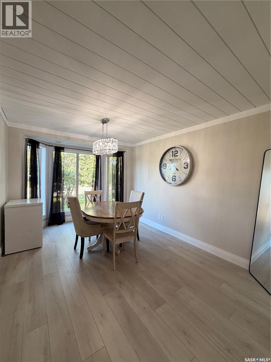 404 Esau Street, Meadow Lake, Saskatchewan  S9X 1A4 - Photo 5 - SK048750