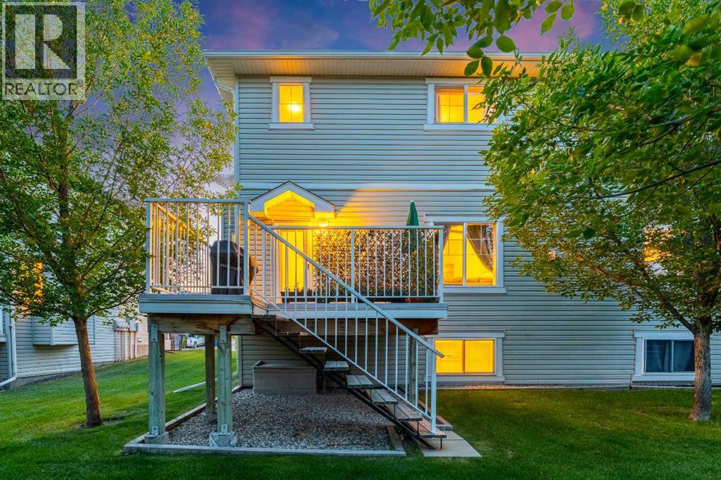 43 Arbours Circle NW, Langdon, Alberta  T0J 1X2 - Photo 4 - A2324848