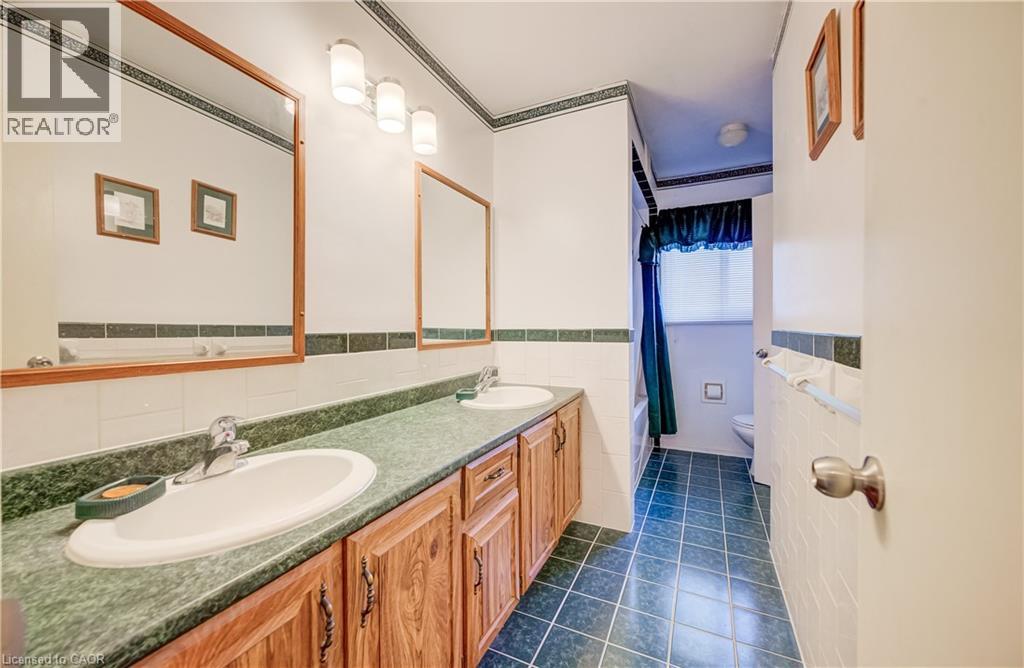 16 Bonnylyn Drive, Kitchener, Ontario  N2M 1S6 - Photo 28 - 40864021