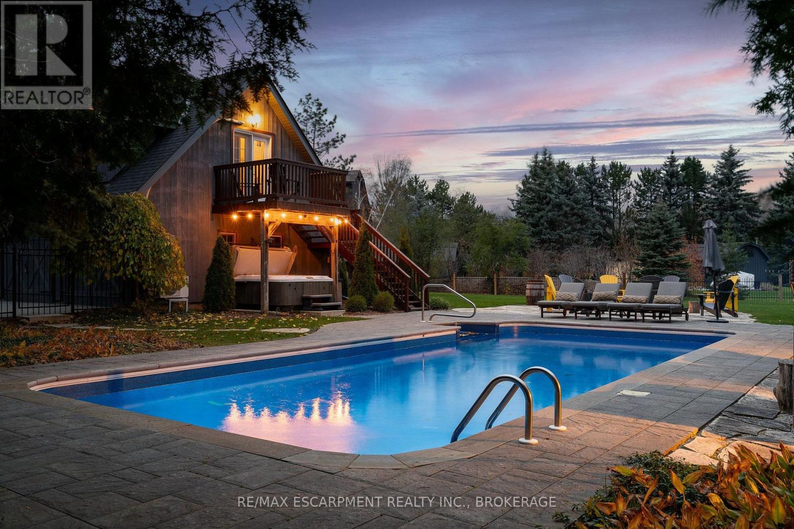 4 BUCKINGHAM BOULEVARD, Collingwood, Ontario