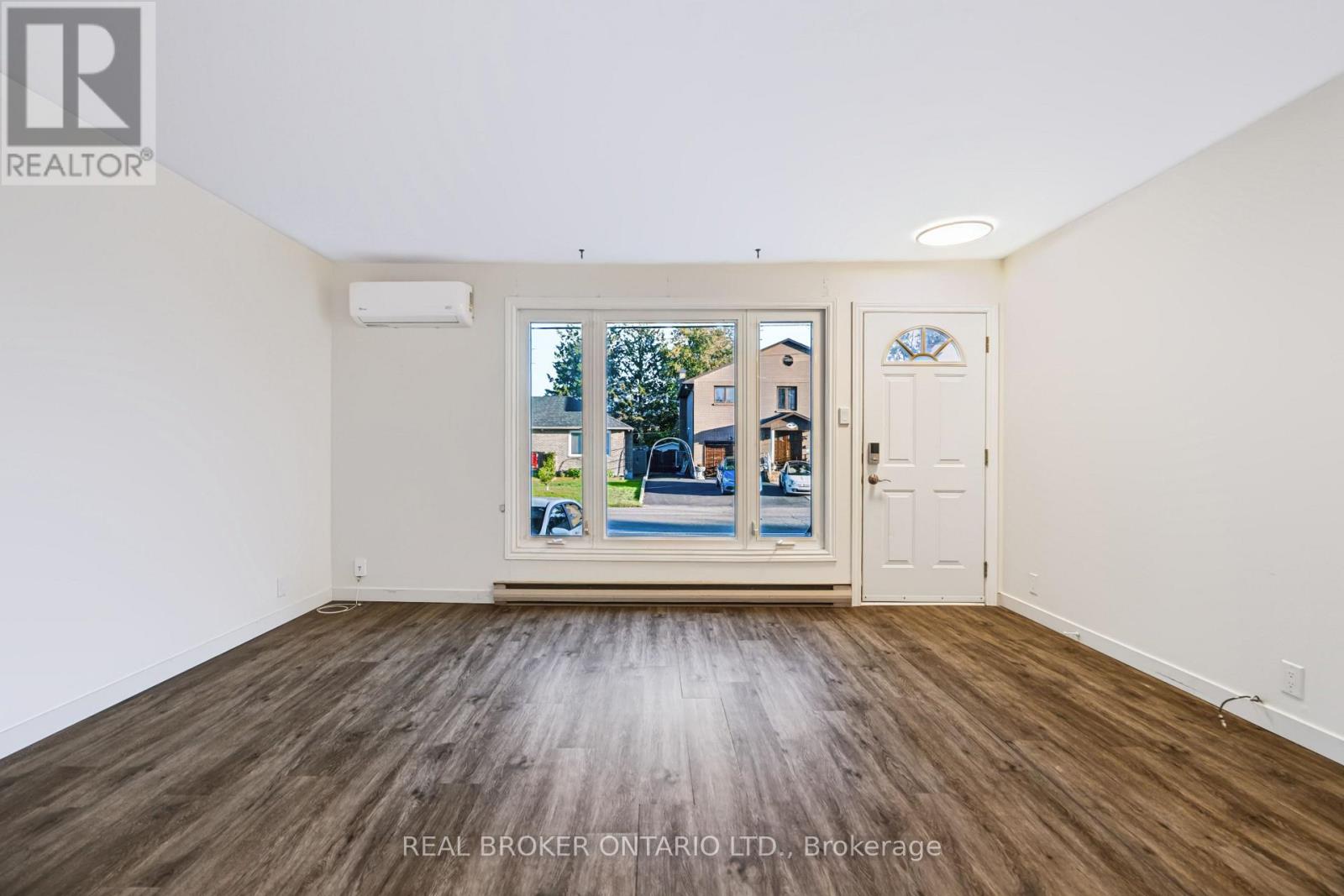 A - 1525 Rosebella Avenue, Ottawa, Ontario  K1T 1E7 - Photo 5 - X13814596