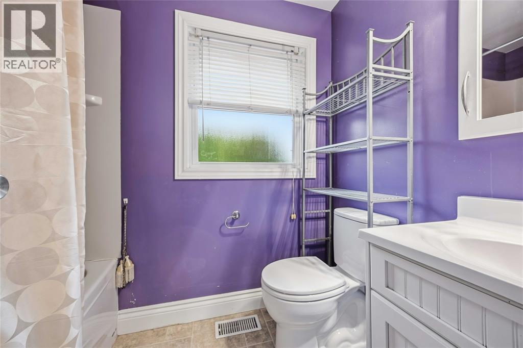 819 Elizabeth Avenue, Sarnia, Ontario  N7S 2V6 - Photo 18 - 26023284