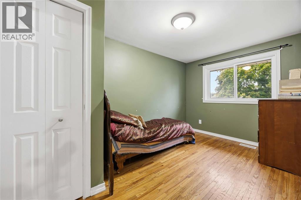 819 Elizabeth Avenue, Sarnia, Ontario  N7S 2V6 - Photo 21 - 26023284