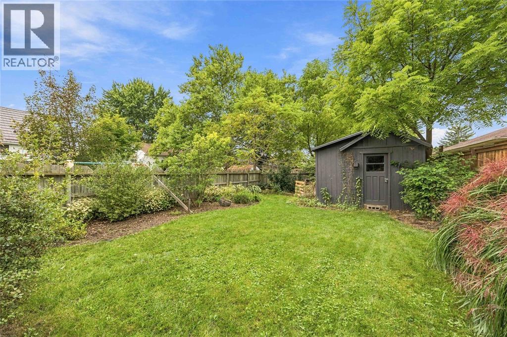 819 Elizabeth Avenue, Sarnia, Ontario  N7S 2V6 - Photo 33 - 26023284