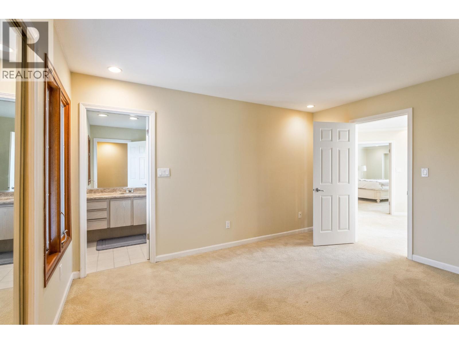 8480 Sunnywood Drive, Richmond, British Columbia  V6Y 3G5 - Photo 24 - R3168157