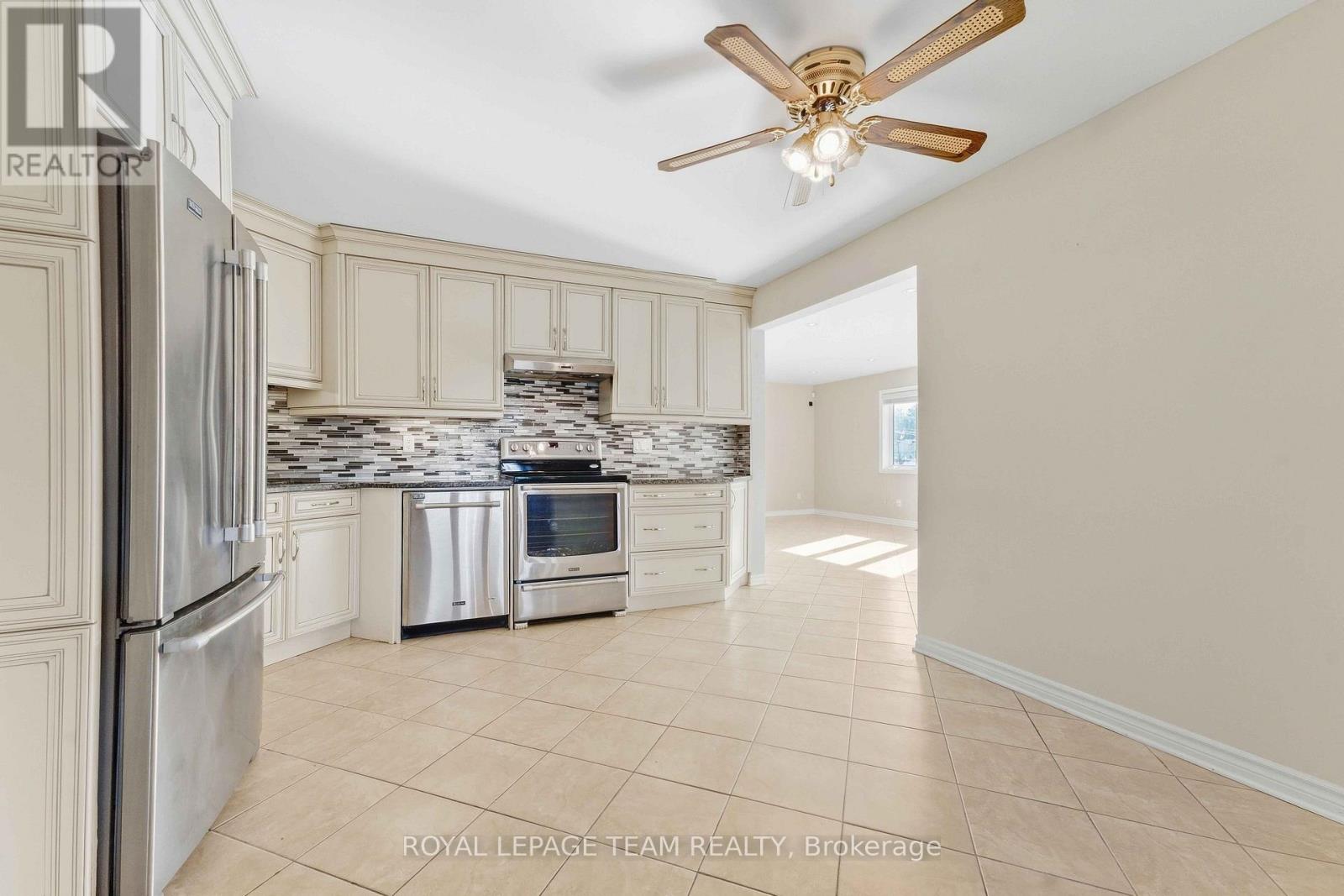 1515 Valmarie Avenue, Ottawa, Ontario  K2C 1V7 - Photo 18 - X13814454