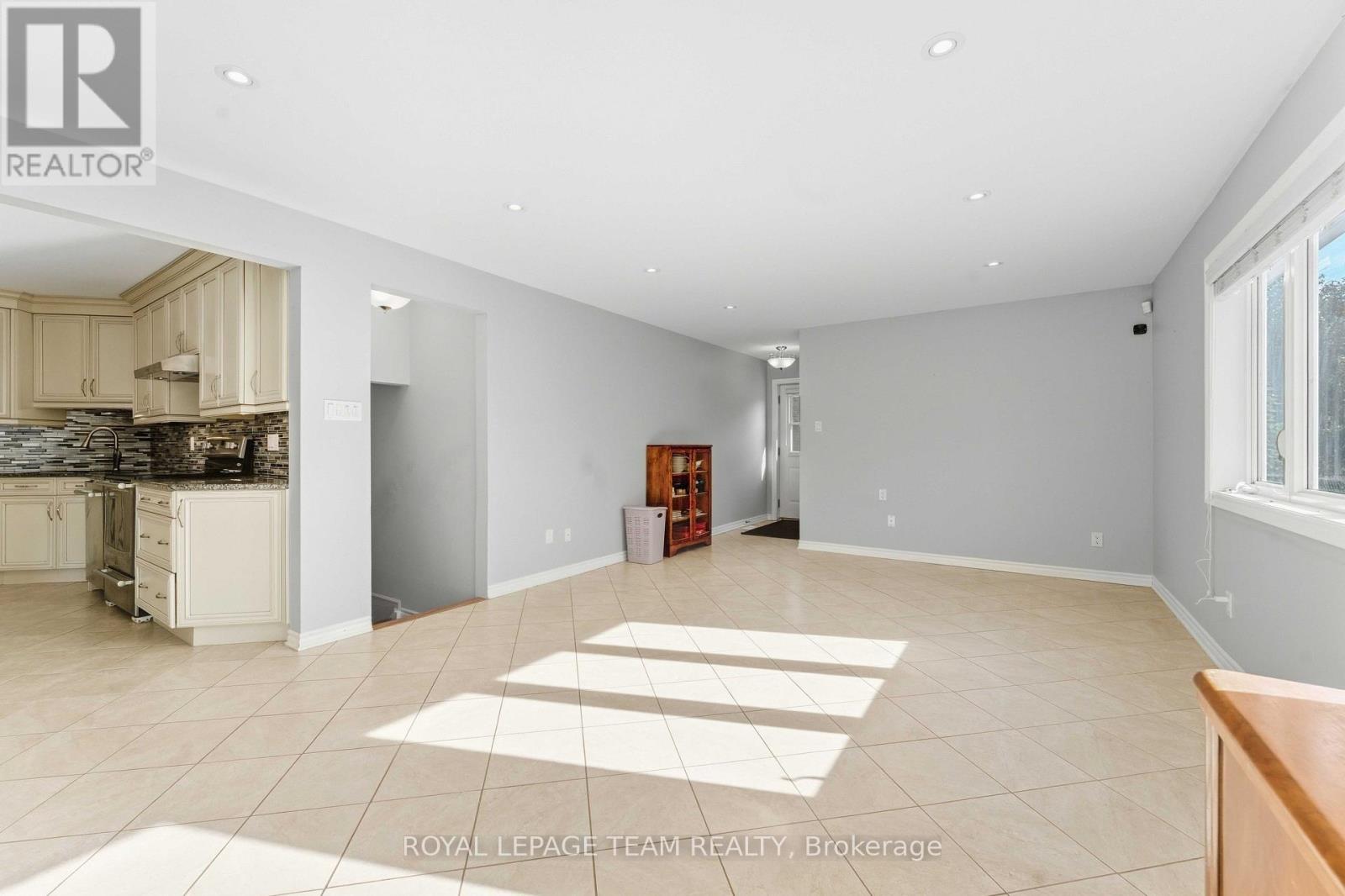 1515 Valmarie Avenue, Ottawa, Ontario  K2C 1V7 - Photo 22 - X13814454