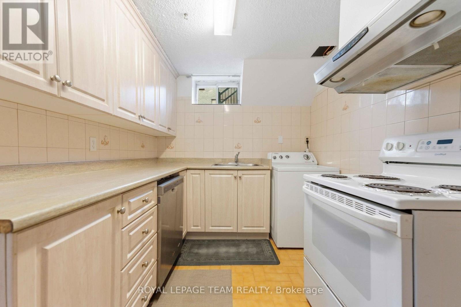 1515 Valmarie Avenue, Ottawa, Ontario  K2C 1V7 - Photo 33 - X13814454