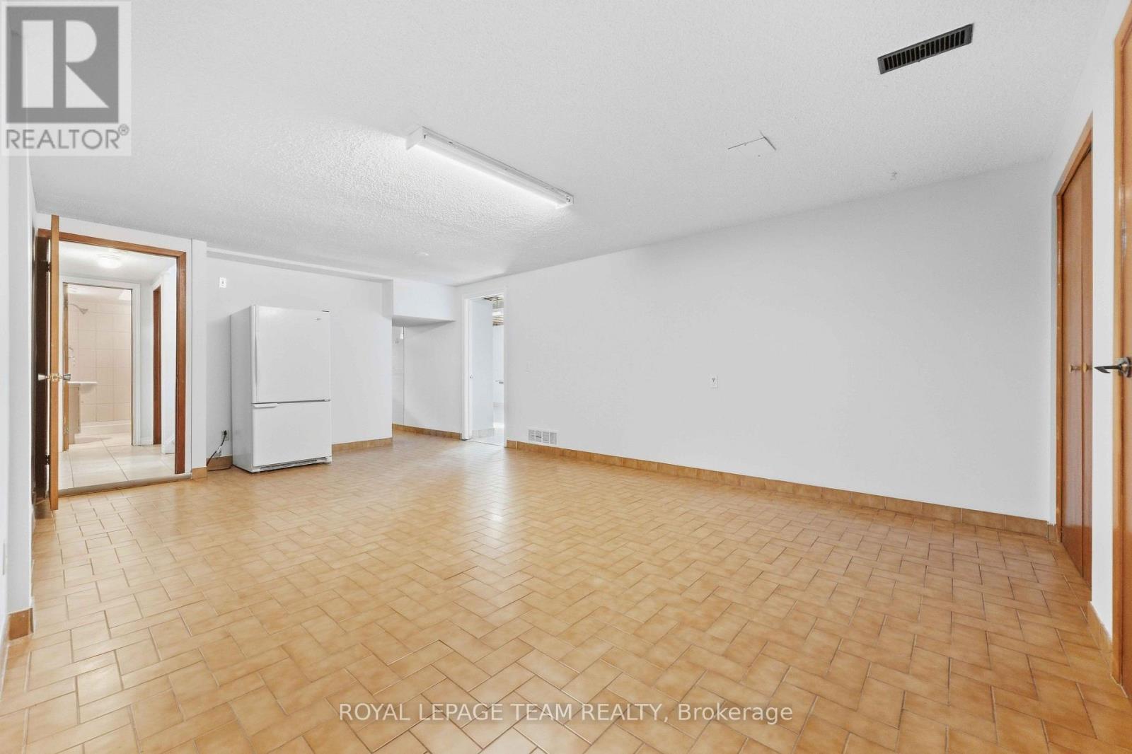1515 Valmarie Avenue, Ottawa, Ontario  K2C 1V7 - Photo 35 - X13814454