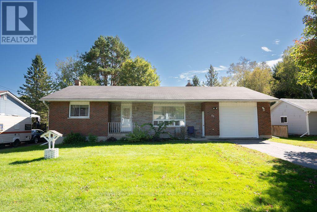 31 QUEEN STREET, Sundridge, Ontario