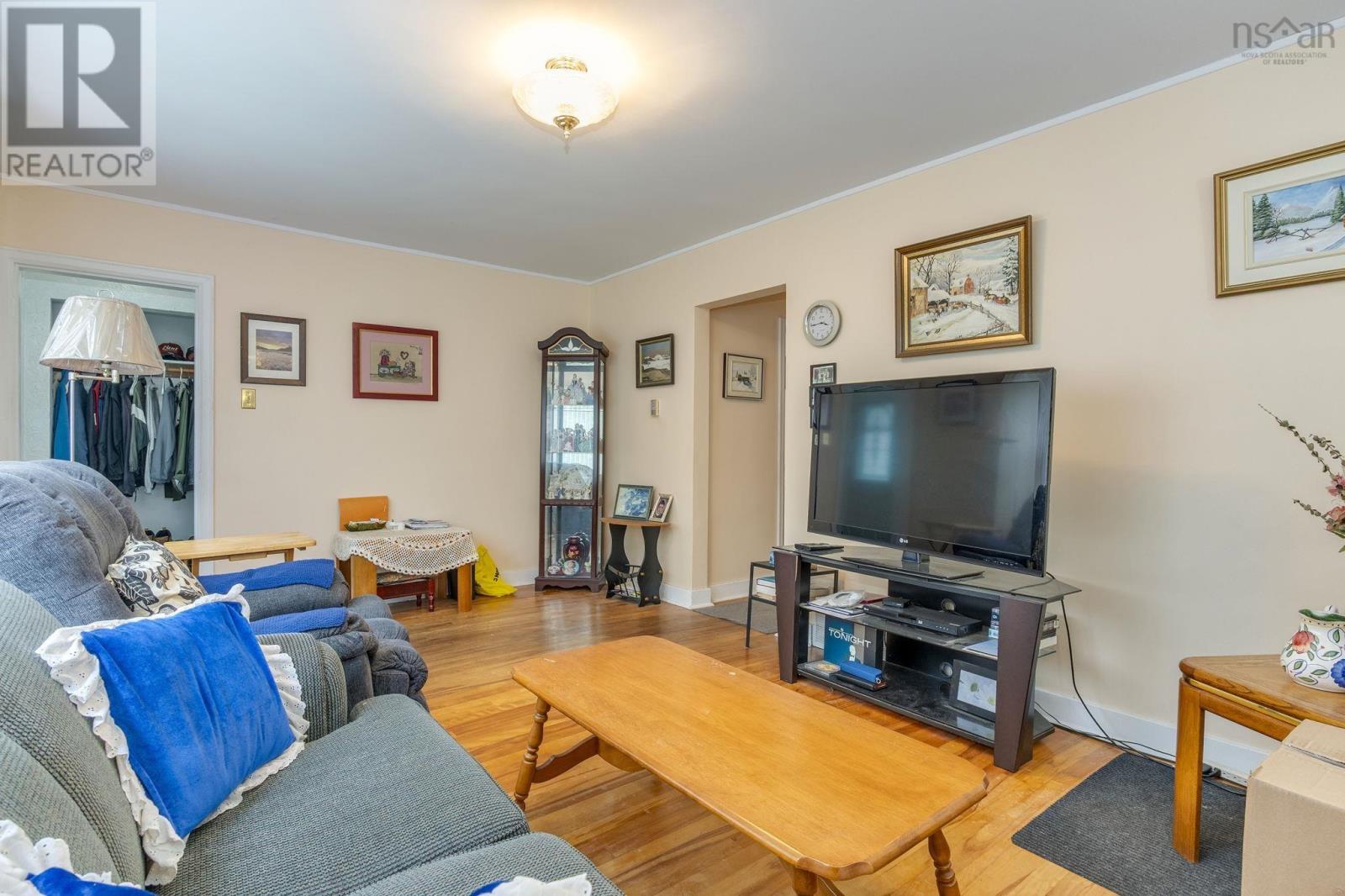 31 Auburn Avenue photo 5