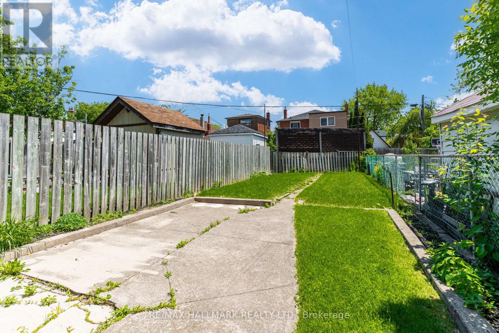 631 Lauder Avenue, Toronto, Ontario  M6E 3J8 - Photo 18 - C13814522
