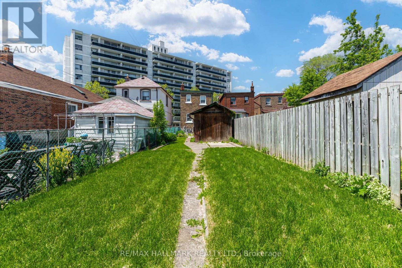 631 Lauder Avenue, Toronto, Ontario  M6E 3J8 - Photo 20 - C13814522