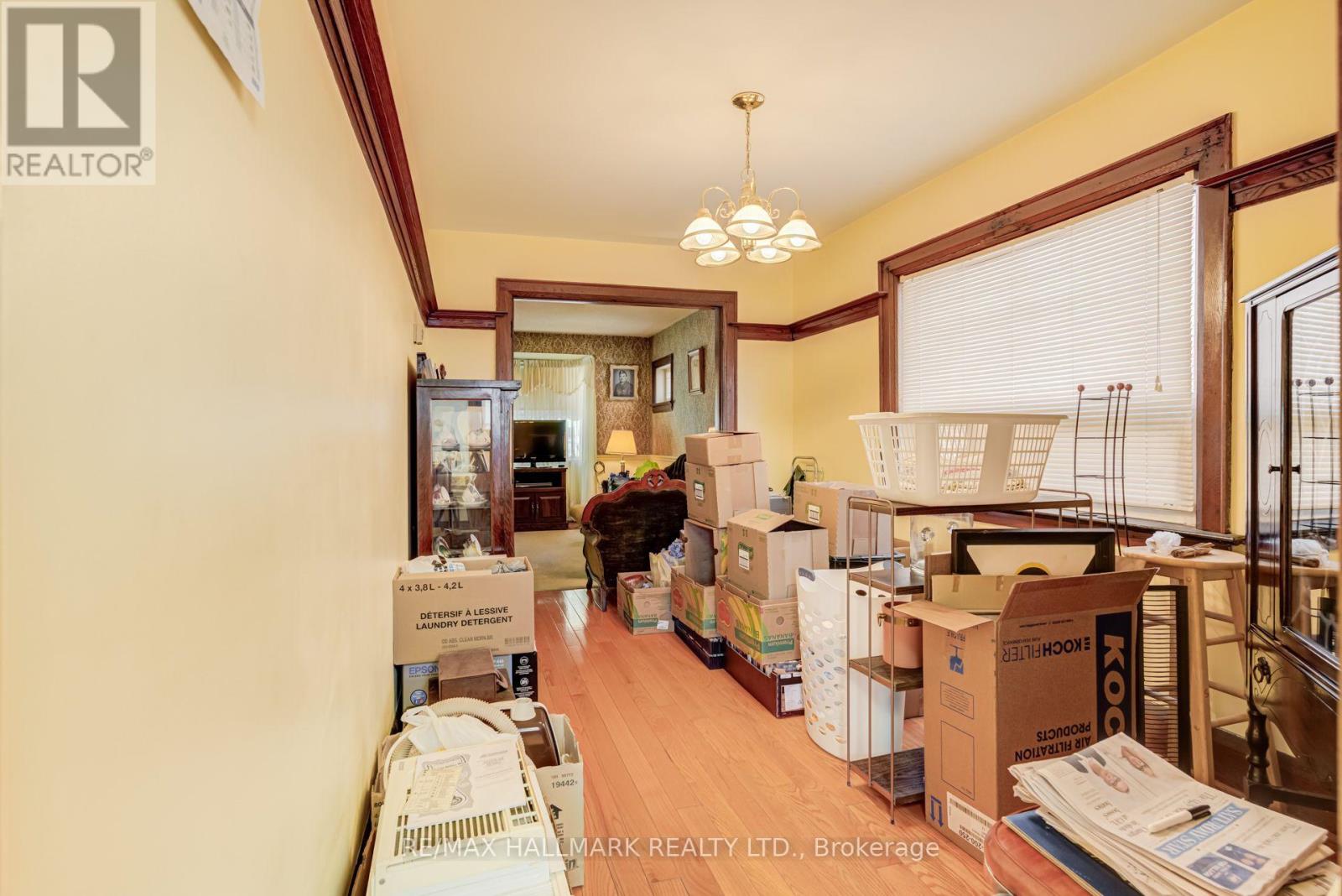 631 Lauder Avenue, Toronto, Ontario  M6E 3J8 - Photo 7 - C13814522