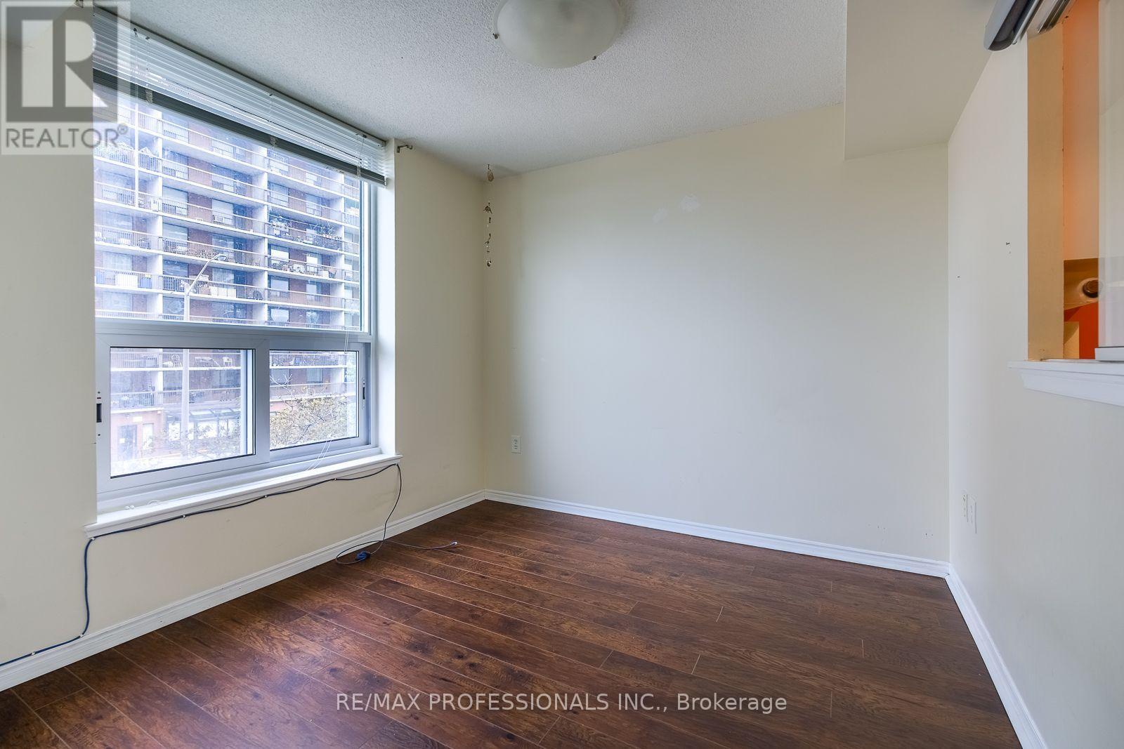 207 - 11 Thorncliffe Pk Drive, Toronto, Ontario  M4H 1P3 - Photo 14 - C13814530