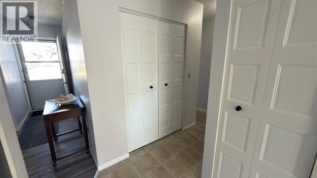 307 6 Avenue W, Hanna, Alberta  T0J 1P0 - Photo 11 - A2347166