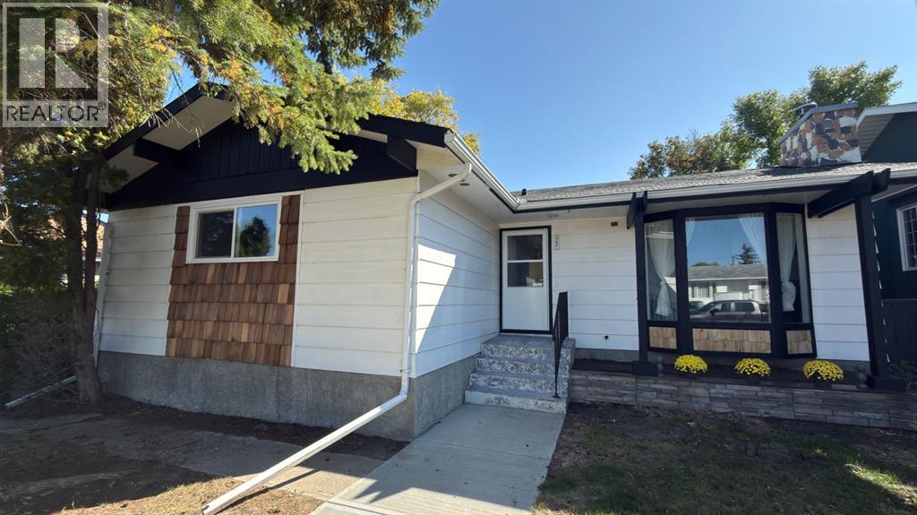 307 6 Avenue W, Hanna, Alberta  T0J 1P0 - Photo 1 - A2347166