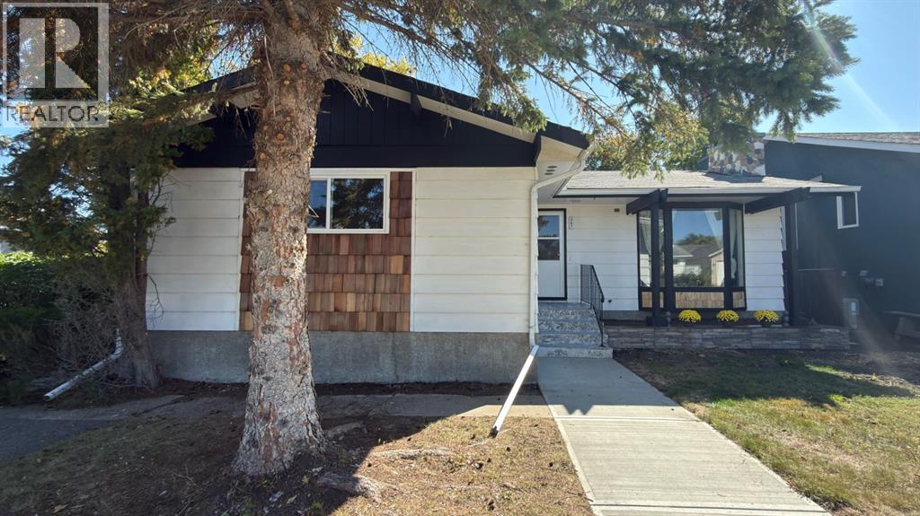 307 6 Avenue W, Hanna, Alberta  T0J 1P0 - Photo 2 - A2347166