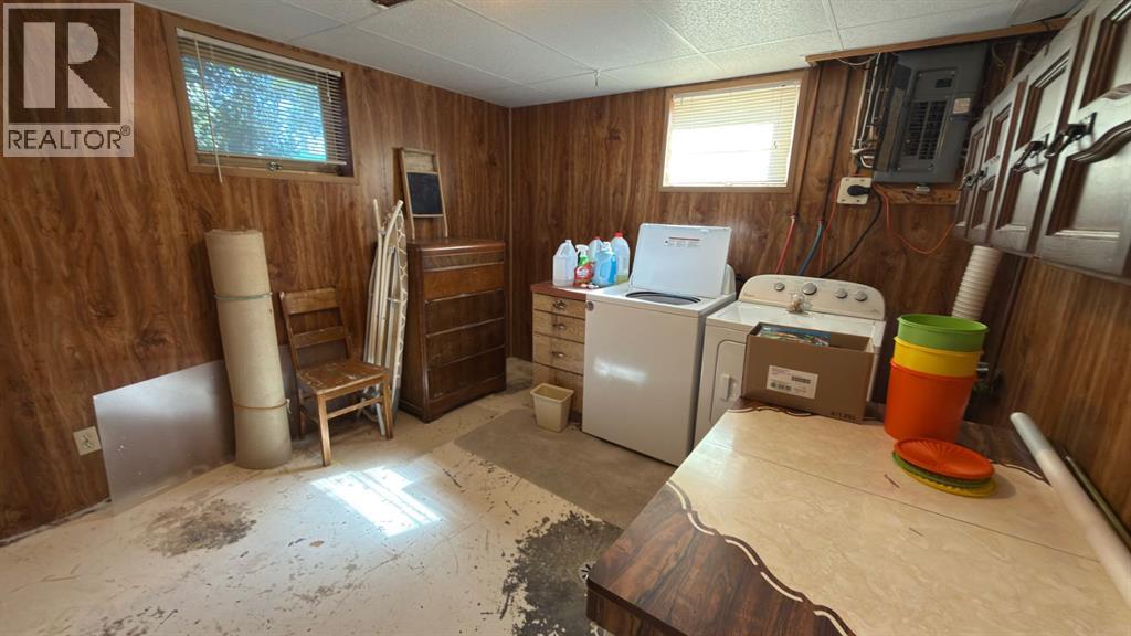 307 6 Avenue W, Hanna, Alberta  T0J 1P0 - Photo 34 - A2347166