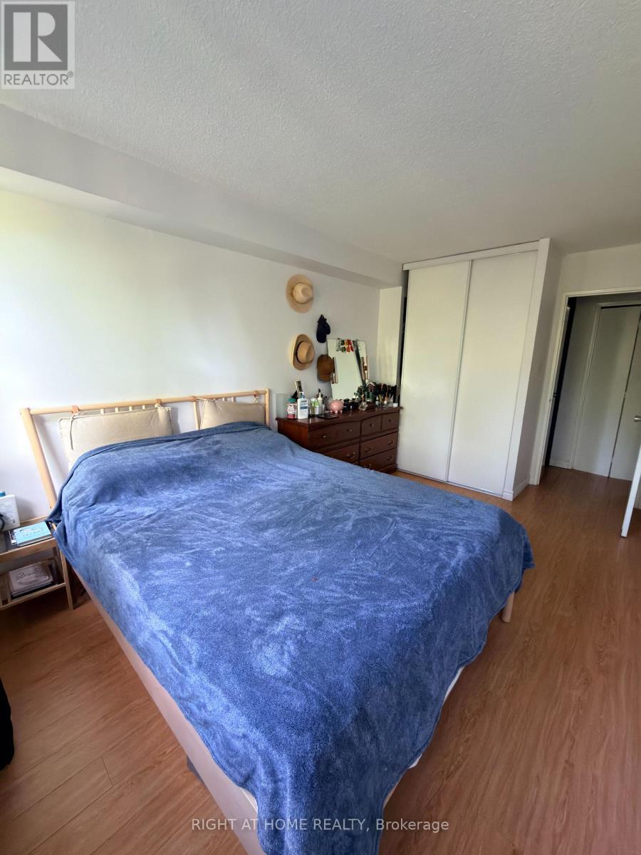 #208 - 2500 Bridletowne Circle, Toronto, Ontario  M1W 2V6 - Photo 8 - E13814562