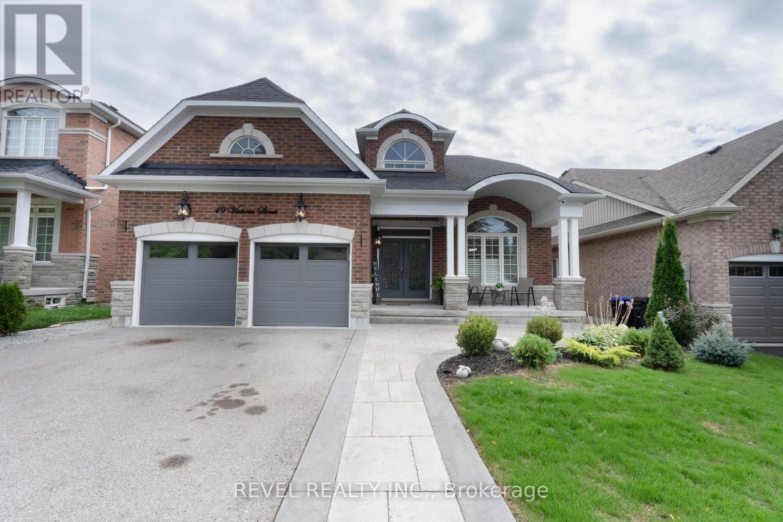 49 Victoria Street E, Innisfil (Cookstown), Ontario  L0L 1L0 - Photo 2 - N13814612