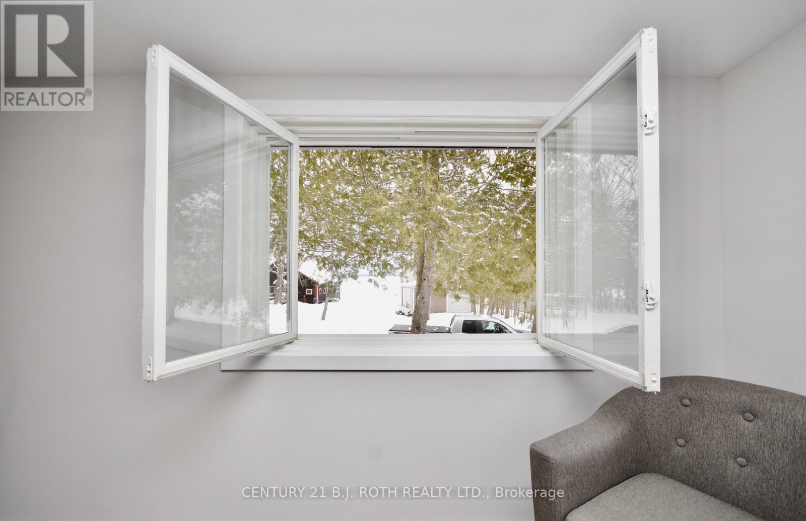 263 Robin's Point Road, Tay (Victoria Harbour), Ontario  L0K 2A0 - Photo 10 - S13814488