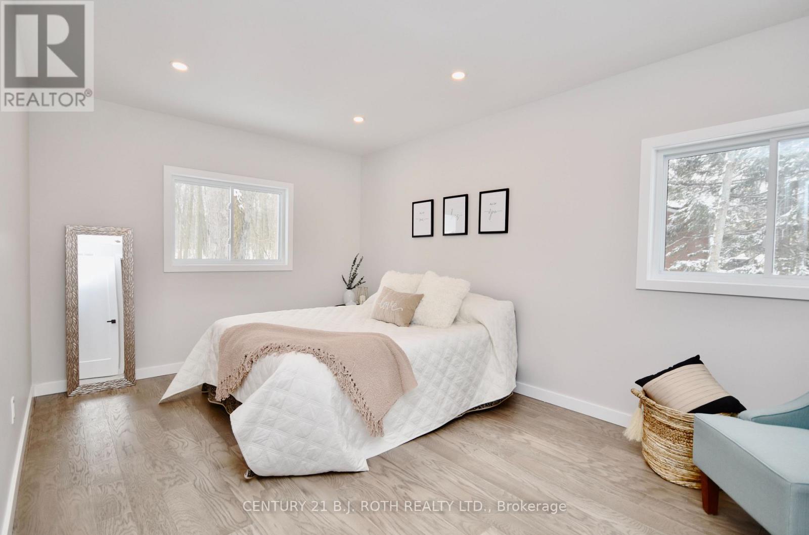 263 Robin's Point Road, Tay (Victoria Harbour), Ontario  L0K 2A0 - Photo 14 - S13814488