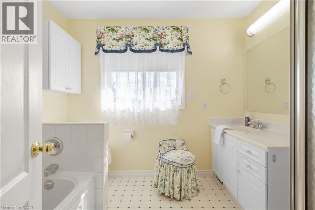 10 Isherwood Avenue Unit# 1, Cambridge, Ontario  N1R 8L5 - Photo 17 - 40857995