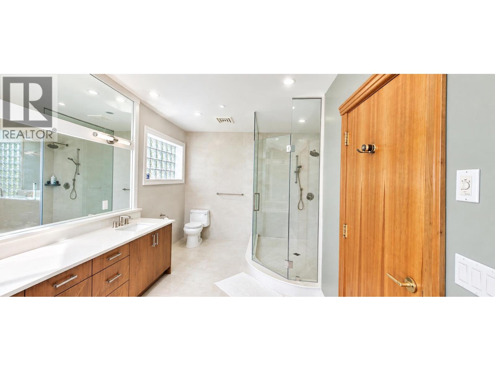 4180b Rose Crescent, West Vancouver, British Columbia V7V 2N8 - Photo 12 - R3166298