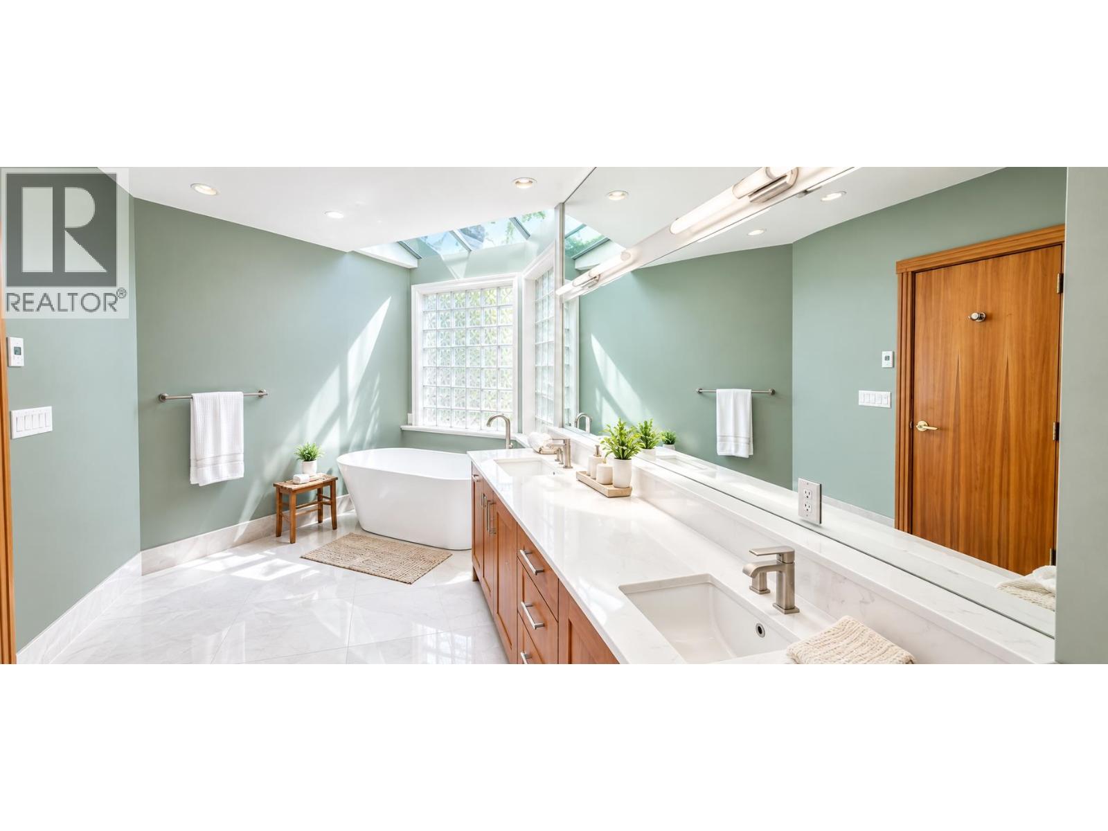 4180b Rose Crescent, West Vancouver, British Columbia V7V 2N8 - Photo 13 - R3166298