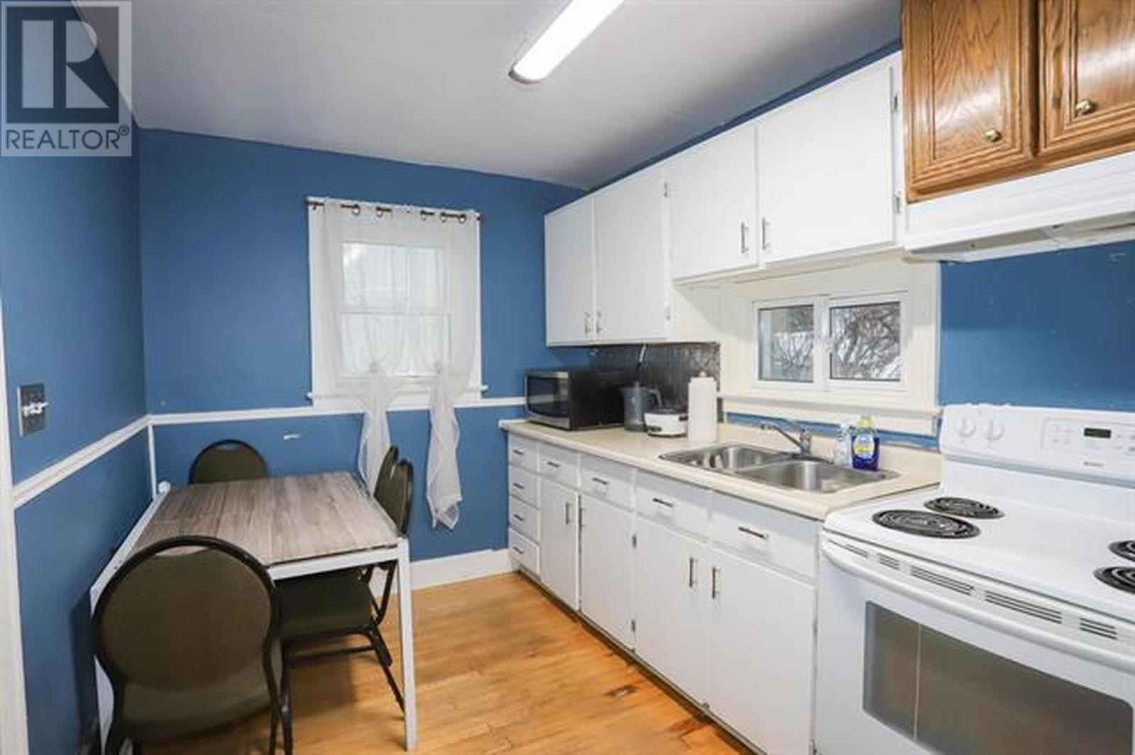 240 Huron St, Sault Ste. Marie, Ontario  P6A 1R5 - Photo 4 - SM262628