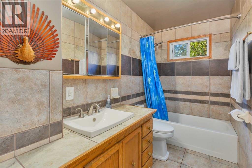 54 Lakeview Crescent, Sylvan Lake, Alberta  T4S 1J7 - Photo 25 - A2347103
