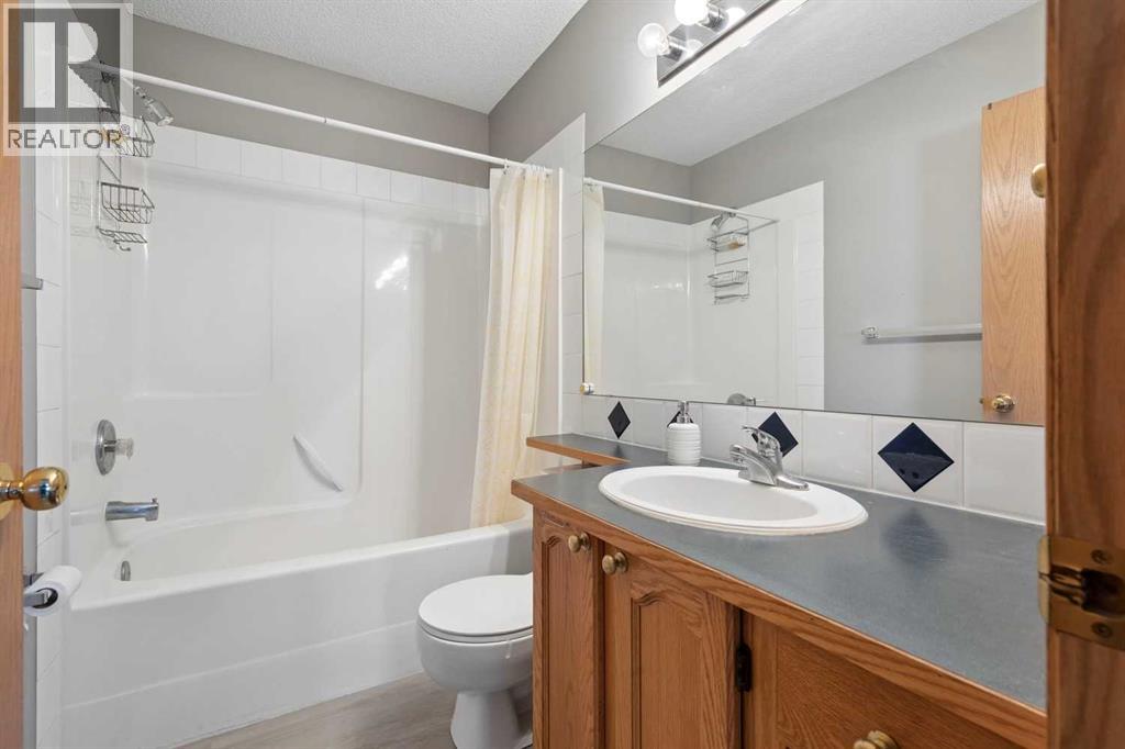 196 Harvest Park Way NE, Calgary, Alberta  T3K 4B8 - Photo 27 - A2345330