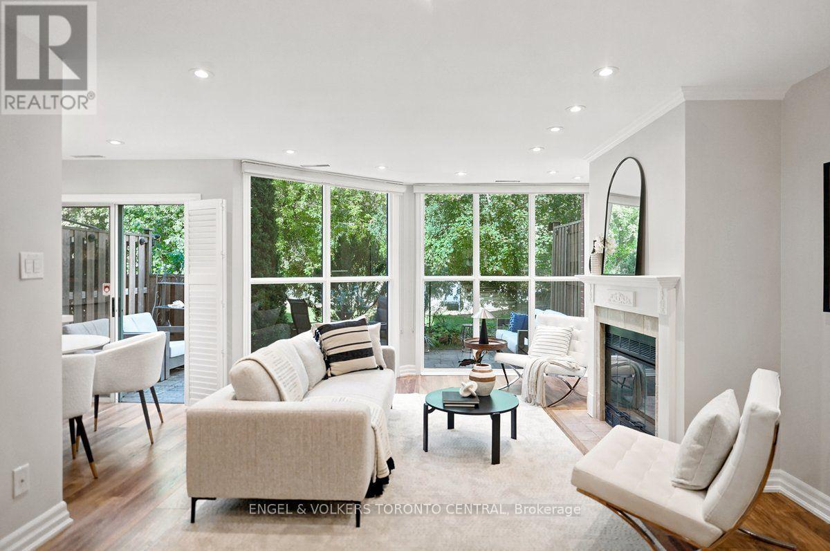 Th18 - 100 Arbors Lane, Vaughan, Ontario  L4L 3Z2 - Photo 2 - N13811674