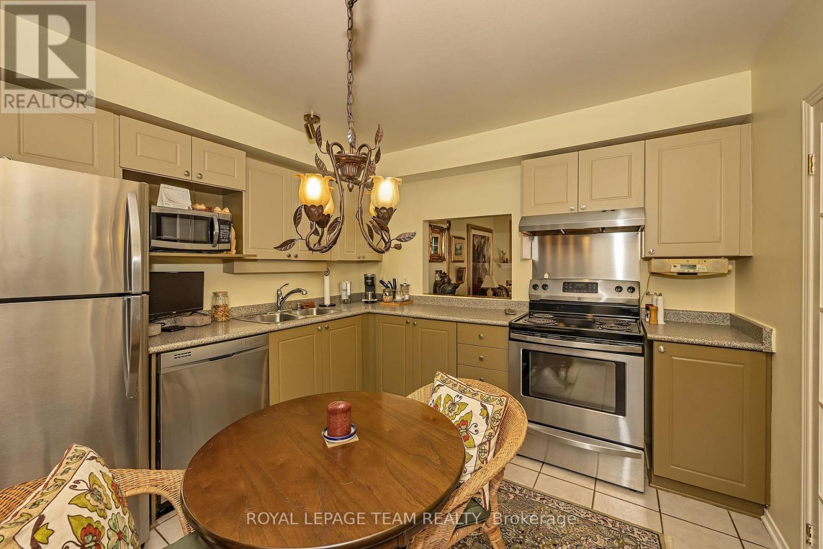 28 Monterey Drive, Ottawa, Ontario  K2H 7A6 - Photo 6 - X13732826