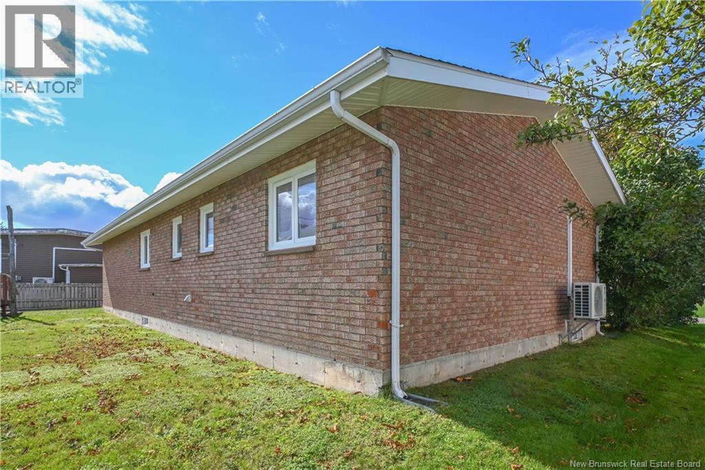140 Des Saules Street, Shippagan, New Brunswick  E8S 3C9 - Photo 7 - NB148318