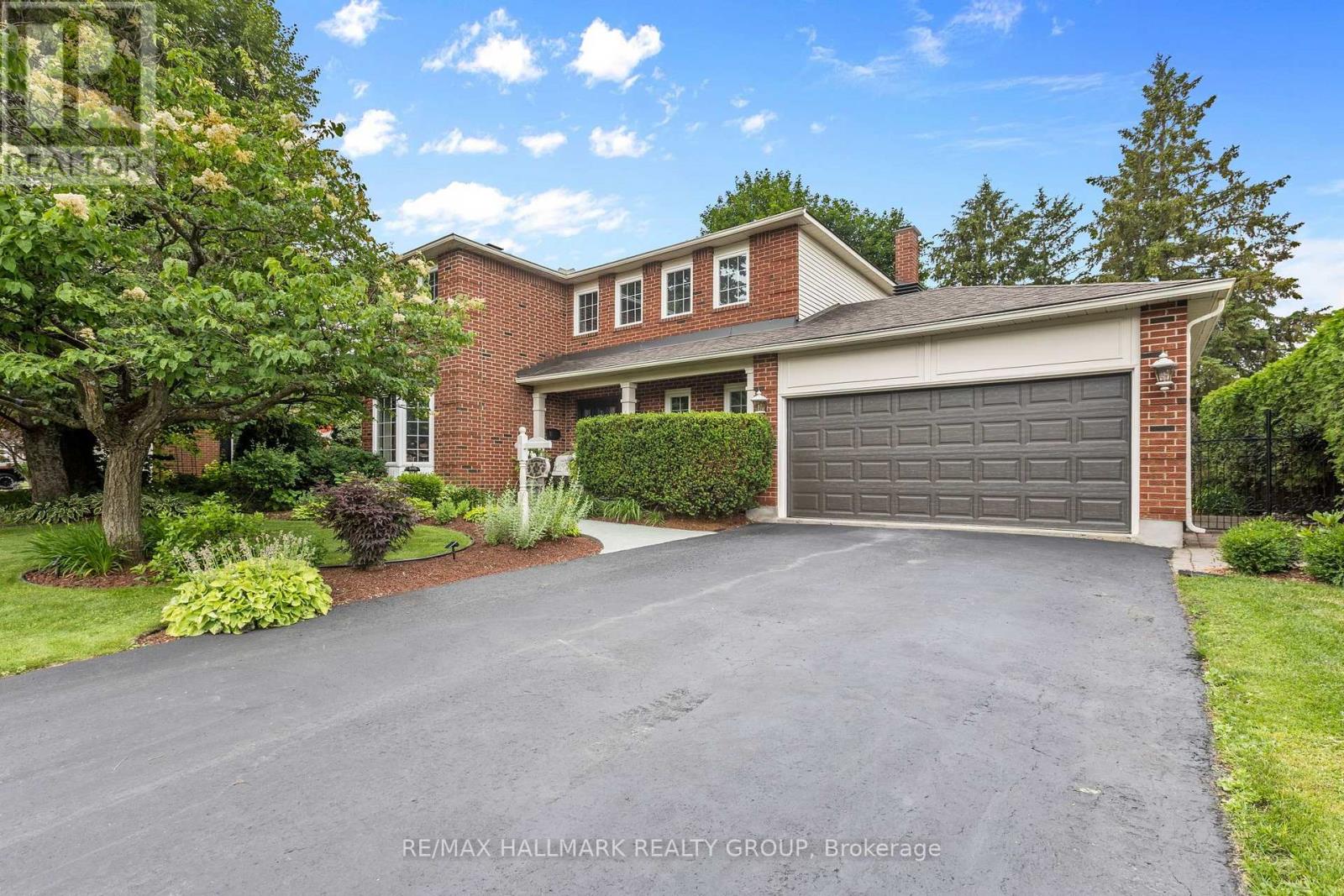 1348 Turner Crescent, Ottawa, Ontario  K1E 2Y4 - Photo 3 - X13814690