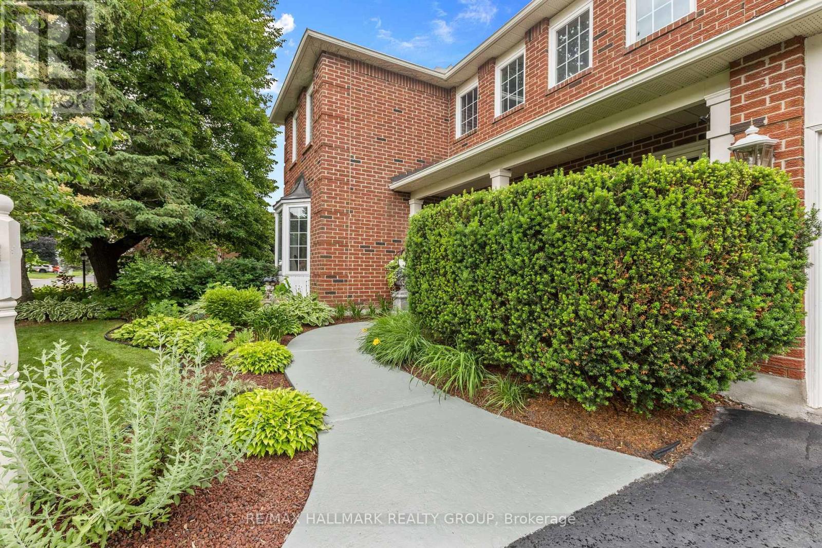 1348 Turner Crescent, Ottawa, Ontario  K1E 2Y4 - Photo 4 - X13814690