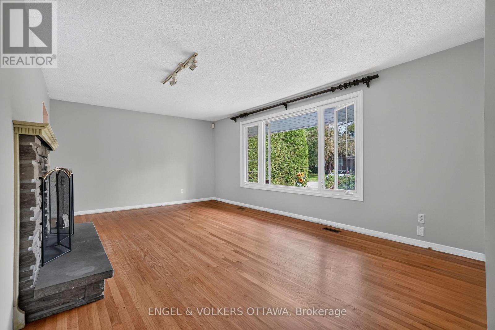 2642 Marble Crescent, Ottawa, Ontario  K1V 8L8 - Photo 8 - X13814692