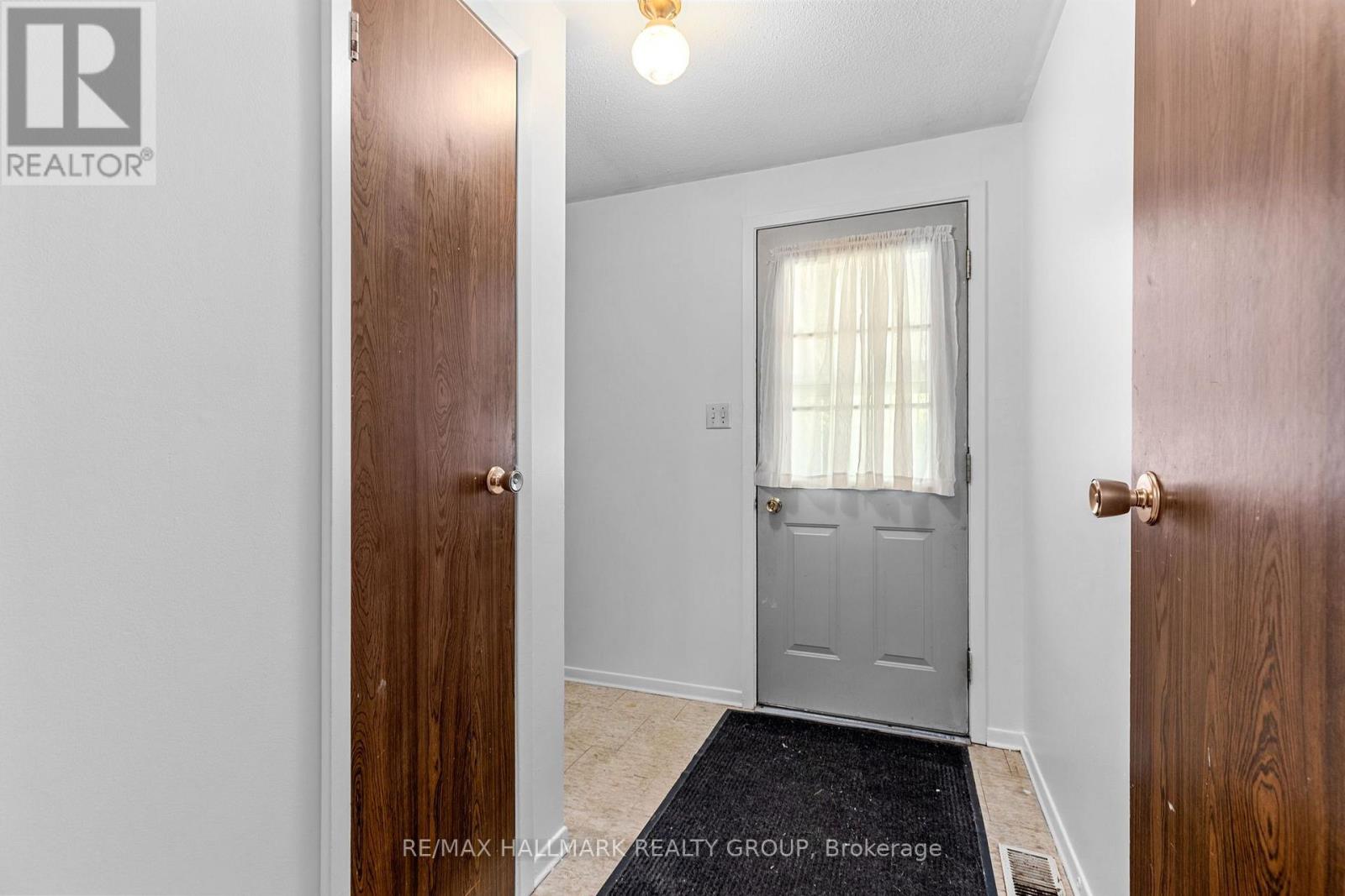 2376 Blackstone Crescent, Ottawa, Ontario  K1B 4H2 - Photo 17 - X13814716