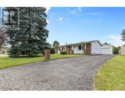 2376 BLACKSTONE CRESCENT, Ottawa, Ontario