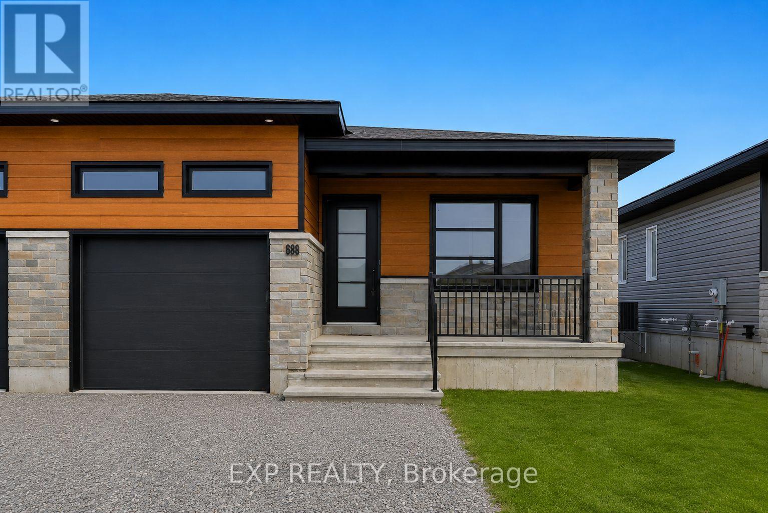 990 KATIA STREET, The Nation, Ontario