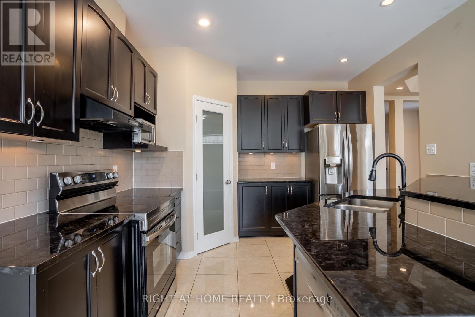 310 Kippen Place, Ottawa, Ontario  K2J 0N9 - Photo 7 - X13814806