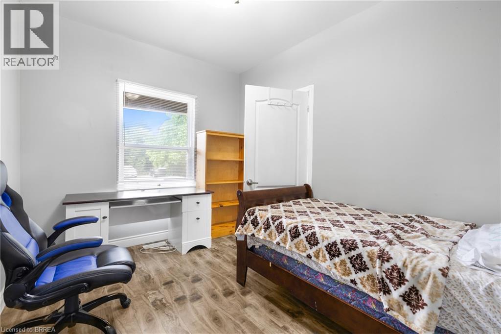 104 Mary Street, Brantford, Ontario  N3S 3B7 - Photo 9 - 40865453