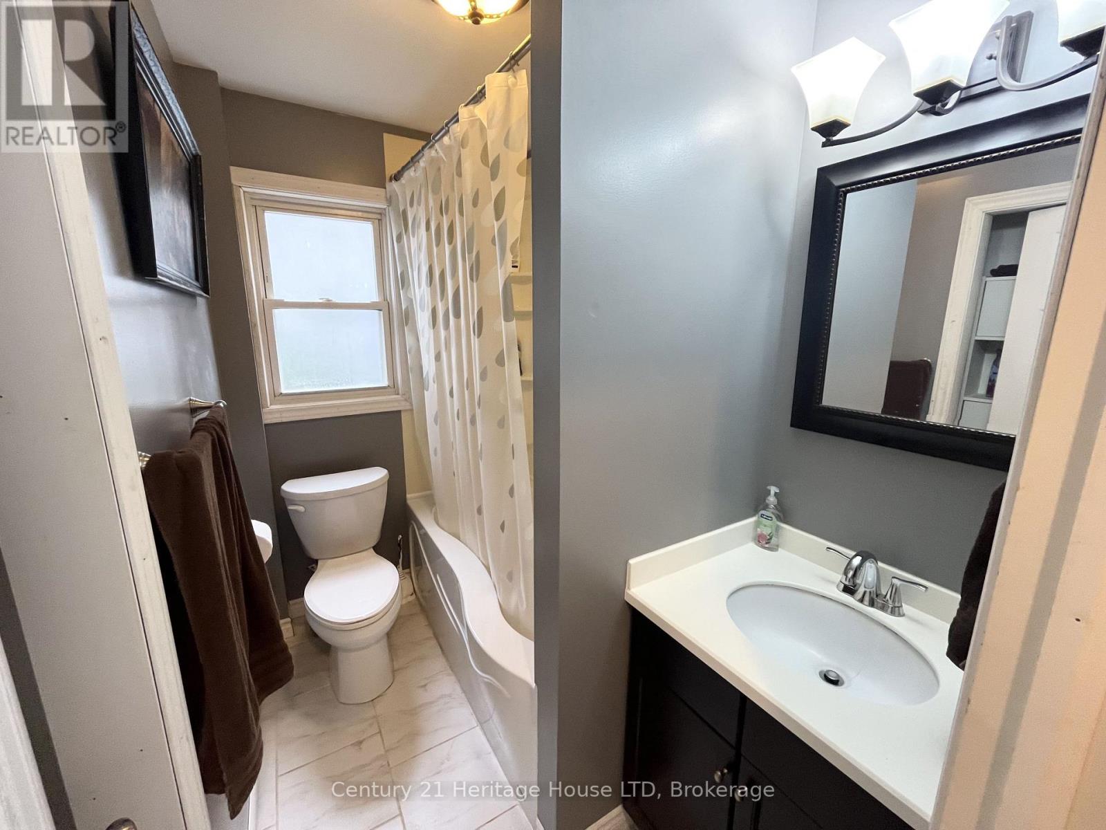 60 Watkins Street, St. Catharines, Ontario  L2M 6R9 - Photo 13 - X13814754