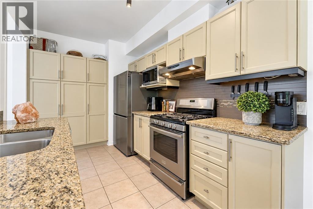 28 Doon Mills Drive Unit# 10, Kitchener, Ontario  N2P 2W9 - Photo 12 - 40862345